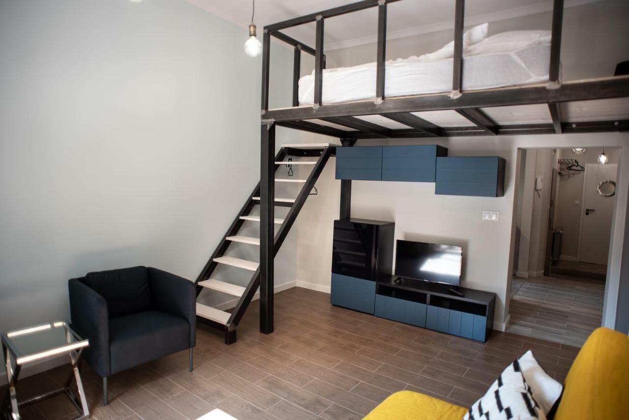 Apartament Antresola Drzewna Διαμέρισμα Ζιελόνα Γκόρα Εξωτερικό φωτογραφία